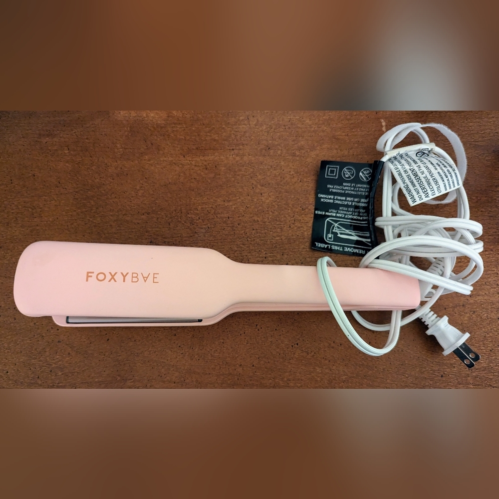 FoxyBae Blush Flat Iron